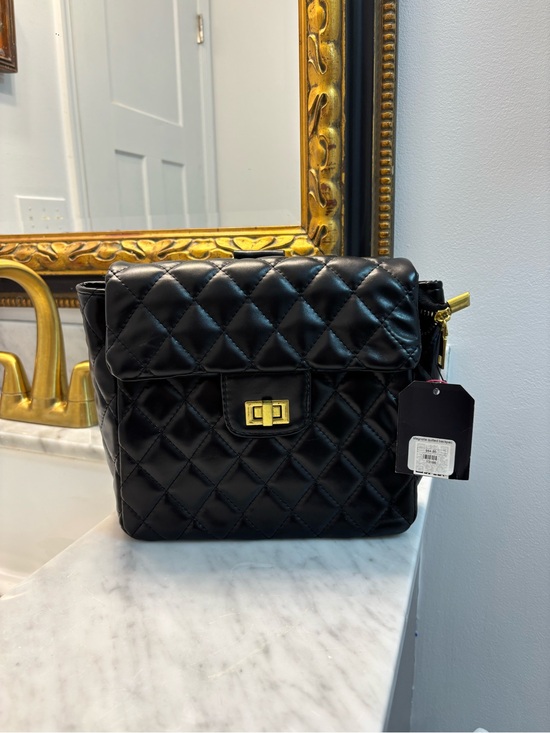 lure Handbags - NWT Magnolia Quilted Backpack - Retails $65